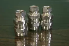 72-1333 BINKS Swivel Connector Hose Fitting Reuseable #2