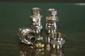72-1333 BINKS Swivel Connector Hose Fitting Reuseable