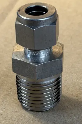 SS-600-1-8 CRAWFORD PATENTED BY SWAGELOK Tube Male Npt