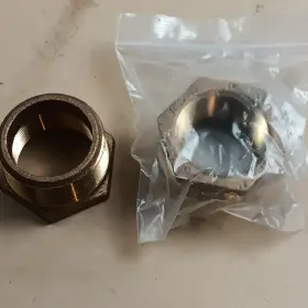 6RCX0 DAYTON Hex Bushing Male Npt Female