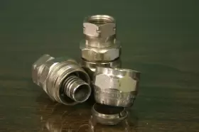P-HC-4414 DEVILBISS Swivel Connector Hose Fitting Reuseable #2