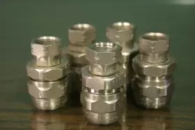 P-HC-4451 DEVILBISS Swivel Connector Hose Fitting Reuseable