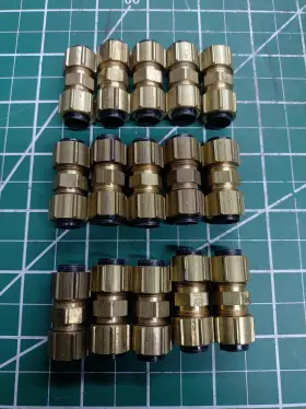 62P-6 EATON Polyline Compression Body Union Od Tube