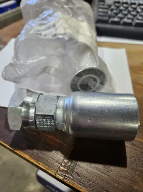 16U-066 EATON WEATHERHEAD Npt Female Swivel Fitting Hydraulic