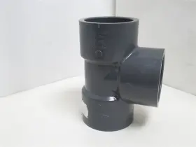 801-025 ESLON Pvci Tee Sch Socket