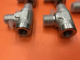 426409 FASTENAL Male Npt Female Steel Branc #2