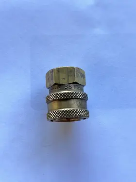 38-FS FOSTER Female Disconnect Coupler Fpt