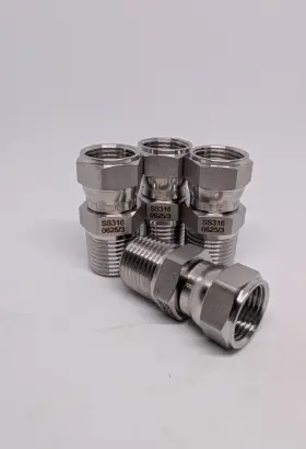 6505-08-08-SS FUI Male Npt Female Swivel Jic