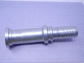 24GSP-24FL22M GATES Hydraulic Hose Fitting
