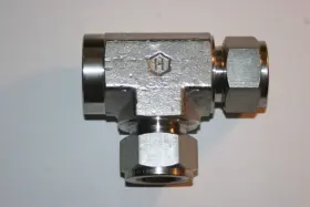 771LFSS1-2X1-2 HAM-LET Tube Fnpt Female Tee Fitting