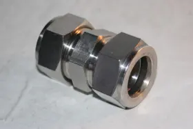 CUA-16-S316 HY-LOK Od Tube Union Fitting #2