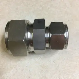 CUR16-12-S316 HYLOK Hy Lok Union Tube Cur