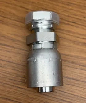 1JS77-24-24 PARKER Crimp Hydraulic Hose Fitting
