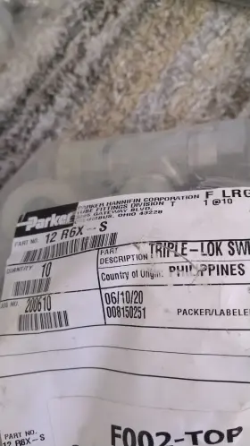 R6X-S PARKER Pack Triple Lok Flare Jic Swivel Tee