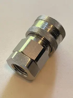 SVHC4-4 PARKER / SNAP-TITE Coupler Nptf Steel