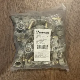 UC532LF SHARKBITE Pex Barb Fnpt Swivel Elbow Pack