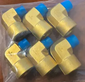 B-8-SE SPECIALTY PIPE FITTINGS Pack Swagelok Reducing Elbow