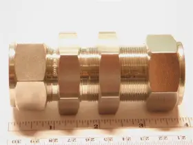 SBHU-16 SUPERLOK Steel Bulkhead Union #2