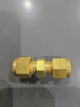B-400-6 SWAGELOK Compression Union Fitting Tube