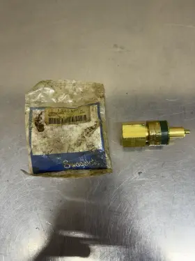 B-QC8-D-8PFK3 SWAGELOK Keyed Connect Npt
