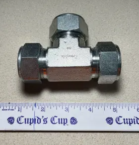 S-1610-3 SWAGELOK Carbon Steel Od Tee Union
