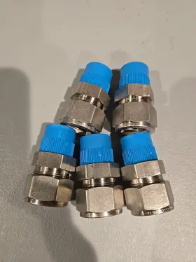 SS-1210-1-18 SWAGELOK Male Connector Fitting Tube Mnpt