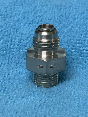 SS-4-VCR-1-00032 SWAGELOK Ring Male Thread Fitting #2