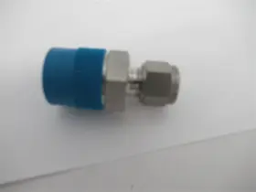 SS-8M0-1-8BT SWAGELOK Tube Mnpt Steel Connector