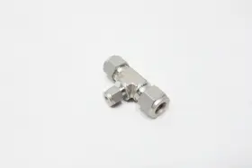 SS810384 SWAGELOK Box Tee Tube #2