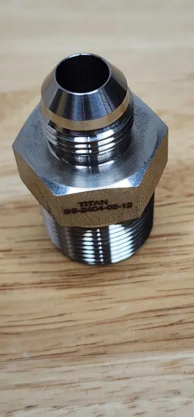 2404-08-12 TITAN Adapter Fitting Male Npt #2