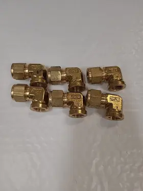 13848 TYLOK Tube Fitting Union Elbow