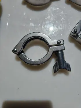 13MHHM1.5 VNE Sanitary Steel Clamp #2