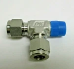 Dk-lok, Dtrm-6-4n-s, Male Run Tee, 316, 3/8" Tube X 1/4" Mnpt, Lot Of 8. Fixed Price $42.50.