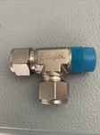 Swagelok Ss-1010-3tmt Stainless Steel 5/8" Tube 1/2" Male Npt Union Tee New. Fixed Price $34.95.