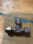 Ssp Griplok 1/4" Tube Od Union Tee Compression Fitting 316 Stainless Steel. Fixed Price $11.00.