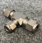 Brennan Industries N2603-06-06-04-ss 3/8" X 1/4" Union Tee New. Fixed Price $39.99.