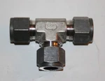 1/2" Od Tube Union Tee Fitting 316s Ssp Unilok Issu8ut. Fixed Price $14.40.