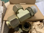 Genuine Parker 16-r5bx-s Straight Thread Run Tee 1 Piece. Fixed Price $49.00.